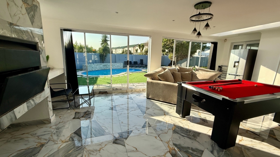 To Let 3 Bedroom Property for Rent in Parklands Western Cape